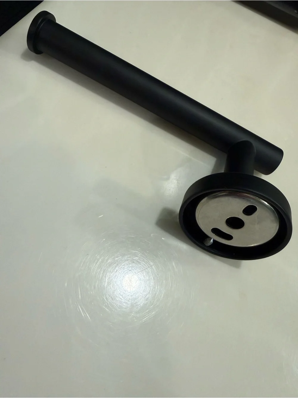 Matte Black Wall-Mount Toilet Paper Bar - Modern Bathroom Accent